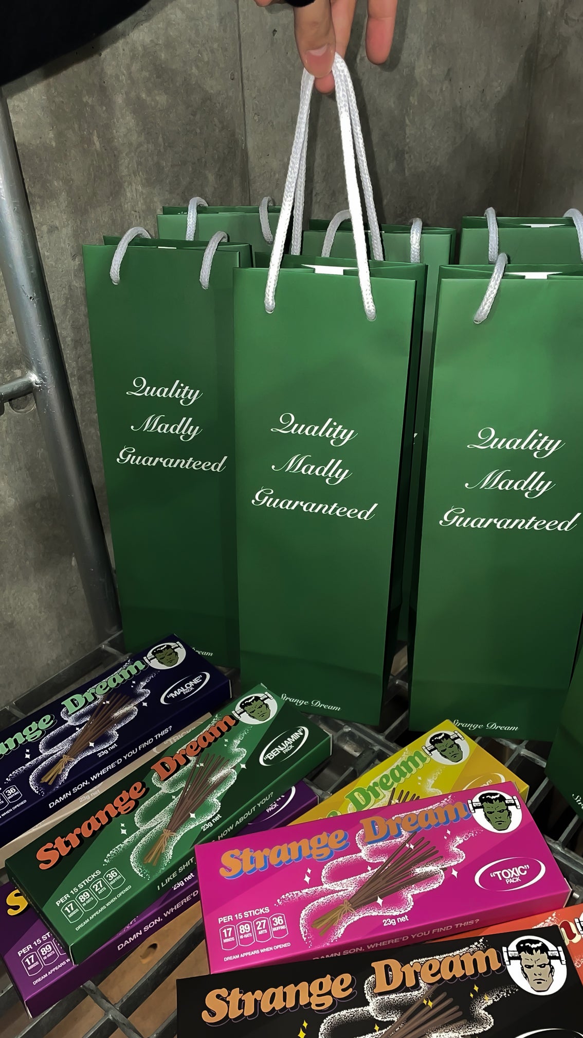 "Q.M.G. GIFT BAG"